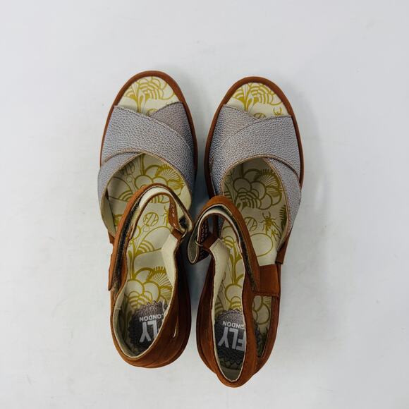 Fly London Yent365Fly Metallic Leather Wedge Sandals Size 40 Boho Comfort Artsy - Picture 8 of 13